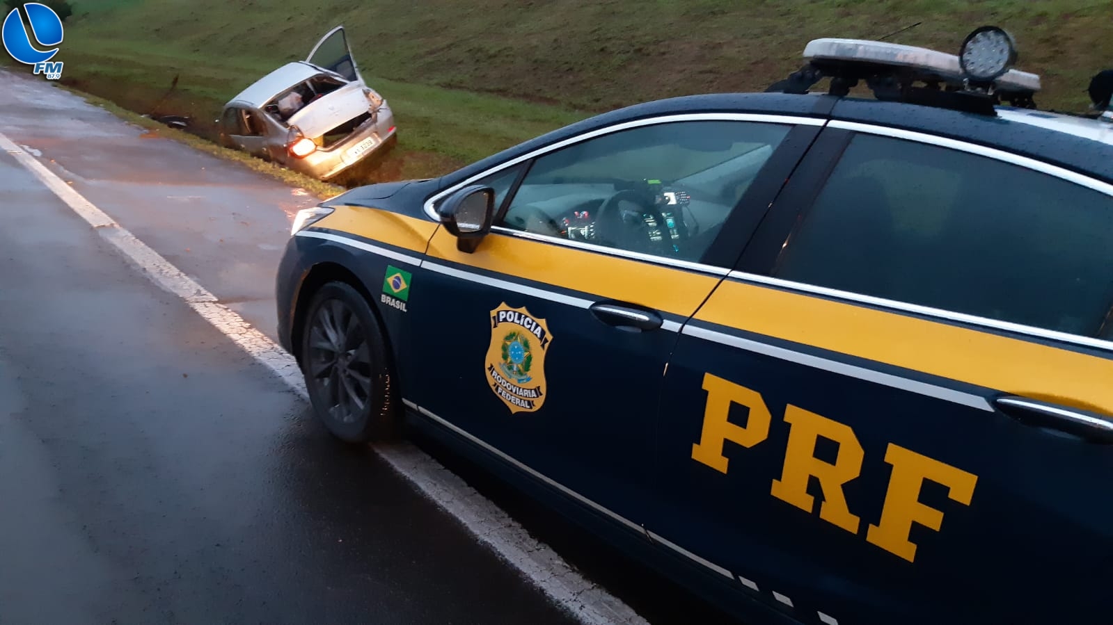 Traficante é preso pela PRF e BM carro carregado de maconha após