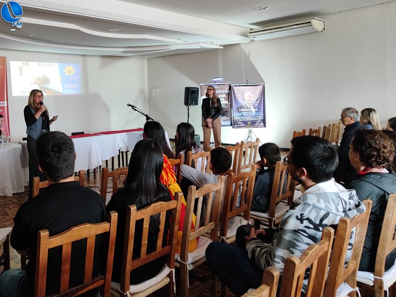 Palestra do Maio Laranja aborda sobre proteção infantojuvenil em Lagoa Vermelha