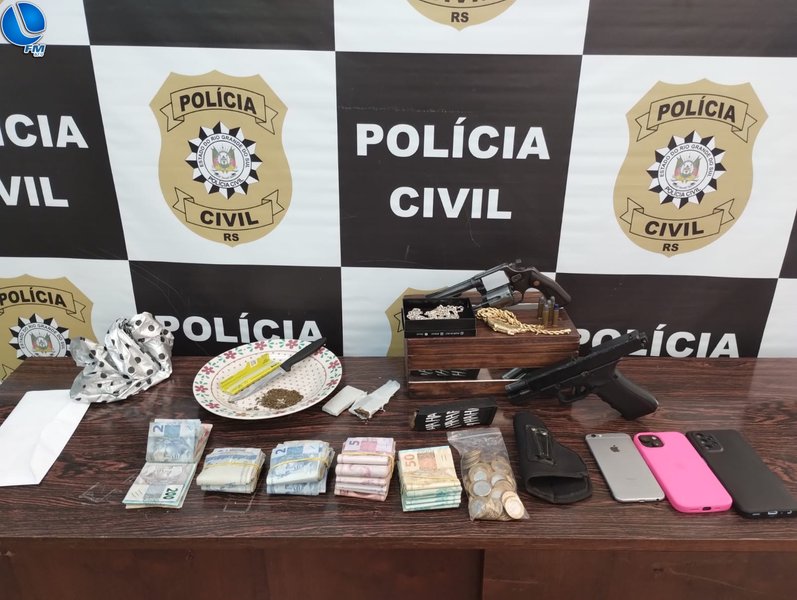Casal é preso por lavagem de dinheiro e porte ilegal de arma de fogo