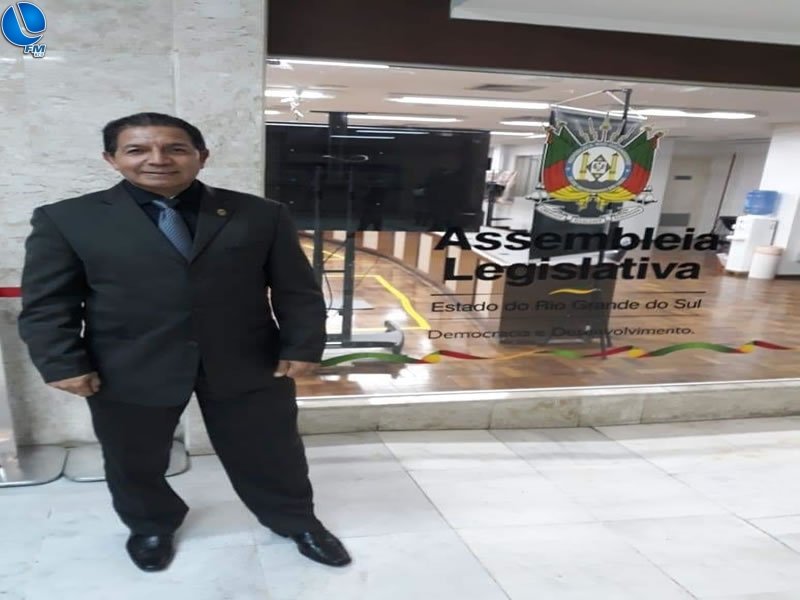 Bispo Raimundo Nonato da Igreja Quadrangular recebe diploma na Assembléia Legislativa em Porto Alegre