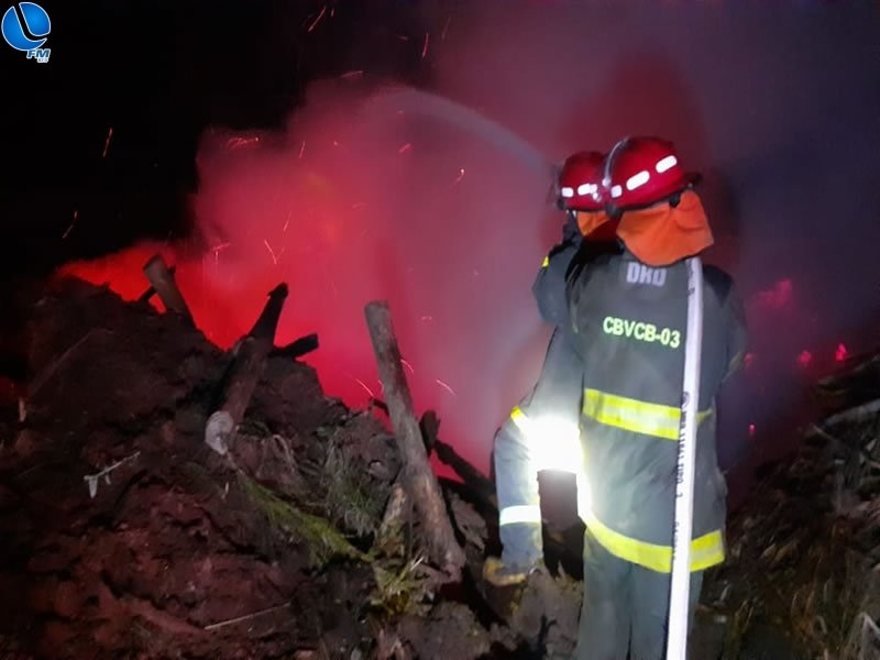 Incêndio destrói depósito de madeiras na Área Industrial de Machadinho