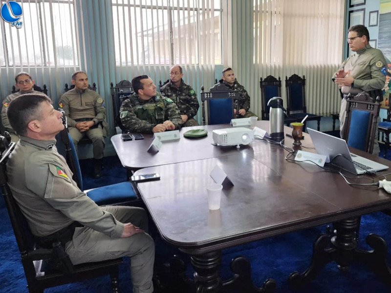 Exército Brasileiro faz visita técnica ao 10º Batalhão de Polícia Militar