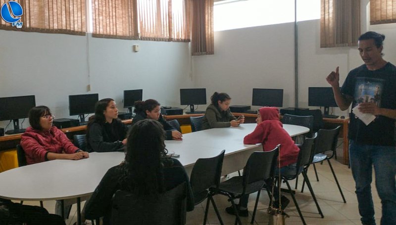 Adolescentes participam de atividades sobre Meio Ambiente no CRAS