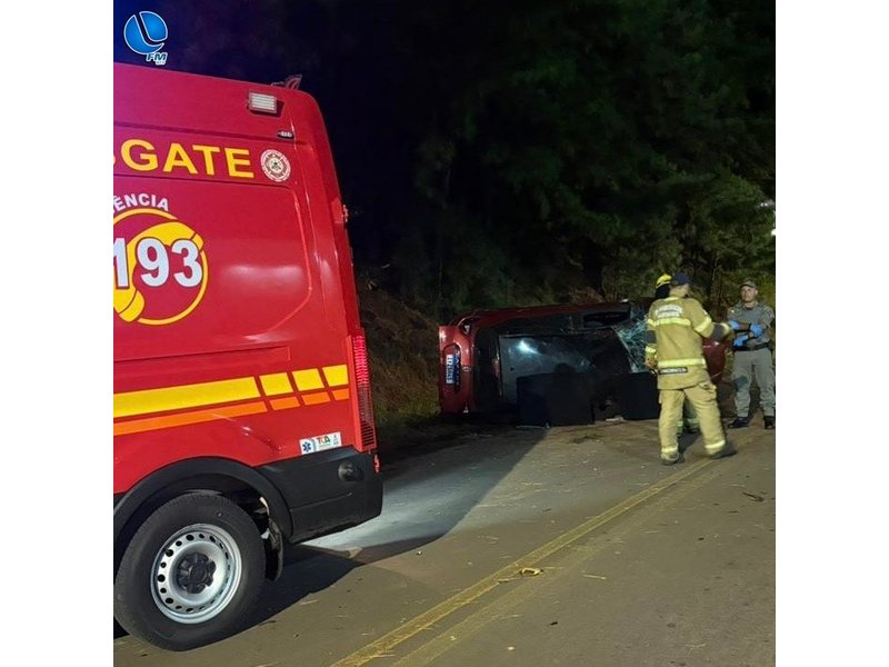 Capotamento deixa um morto e uma ferida na RS-126, próximo a Ibiraiaras