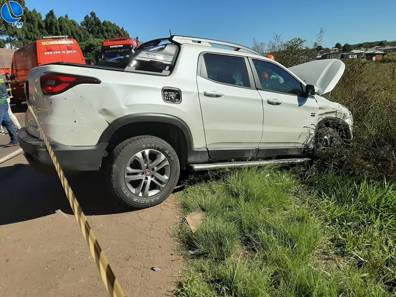 Colisão envolve três veículos e causa uma morte em Passo Fundo