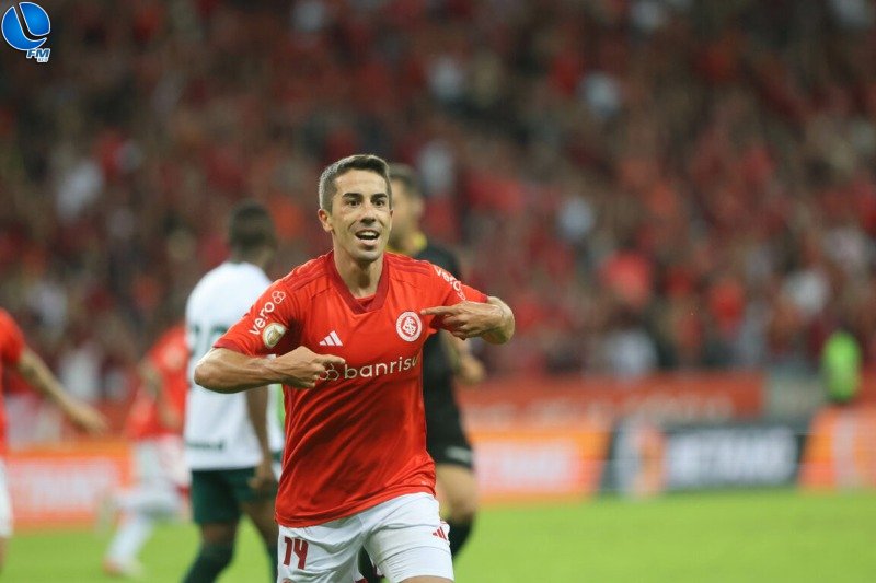 Inter vence o Goiás em casa por 1 a 0 com golaço de De Pena