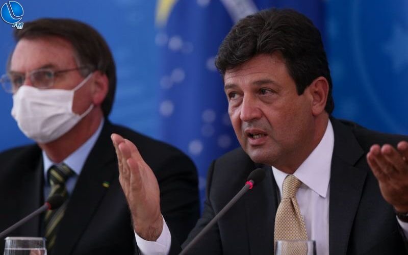 Bolsonaro desiste de demitir Mandetta