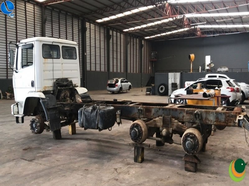 Polícia de Passo Fundo localiza depósito de carros roubados