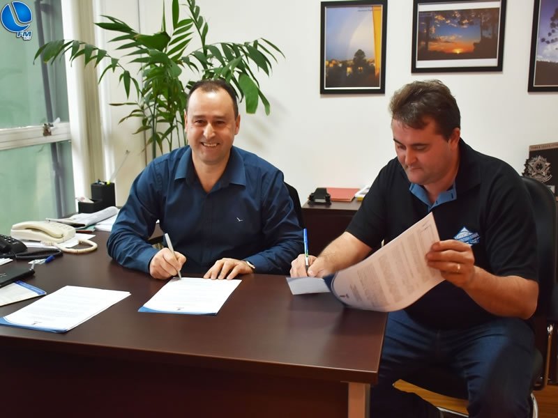 Câmara de Vereadores assina contrato para início das obras de acessibilidade no imóvel