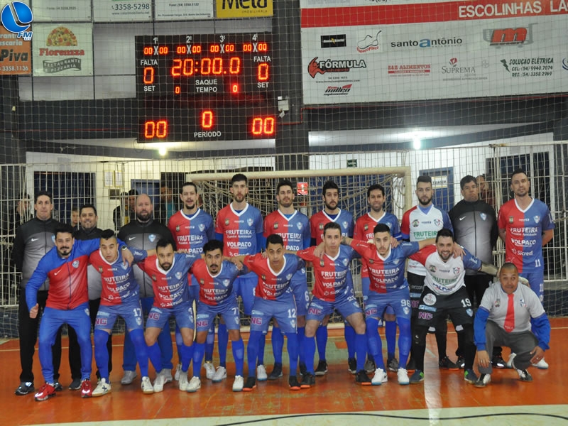 Vitória e segunda posição na tabela de classificação