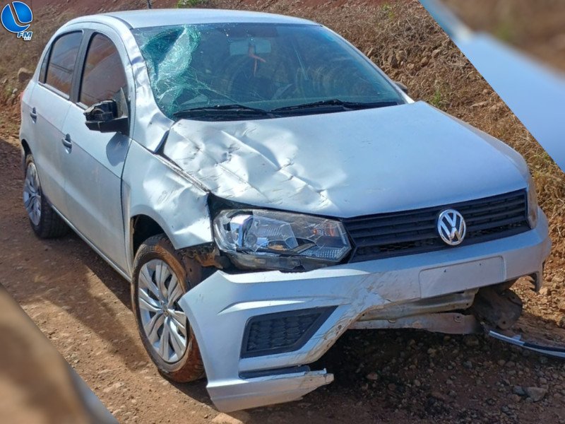 Duas pessoas ficam feridas em acidente na Estrada de Santa Luzia