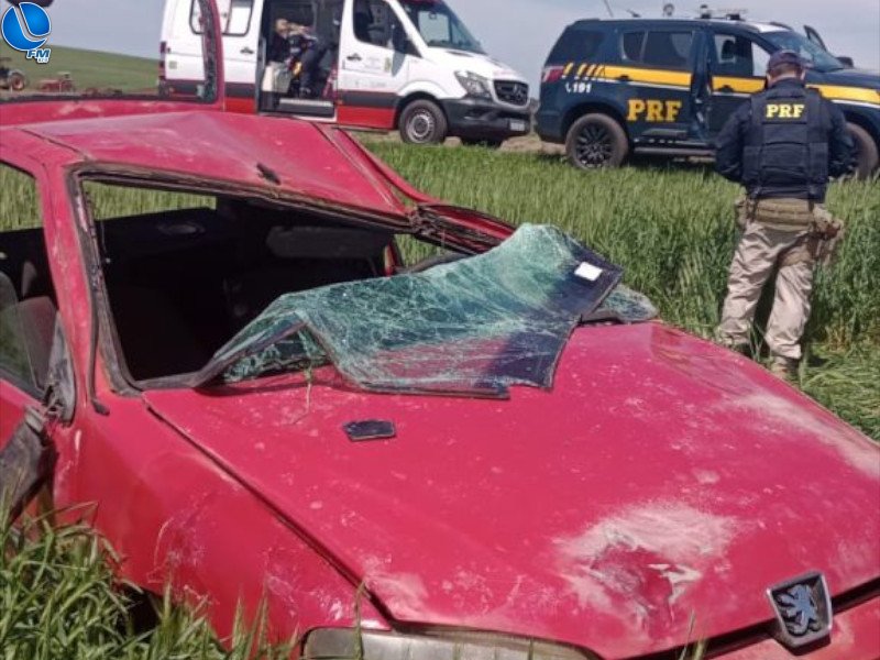 Acidente com capotamento é registrado na BR-285