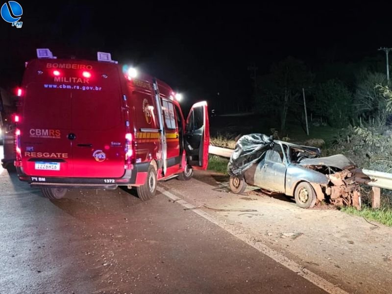 Motorista de carro morre após colisão com caminhão na BR-386, em Soledade