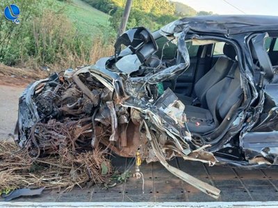 Homem morre em colisão entre carro e caminhão na ERS-467, em Tapejara