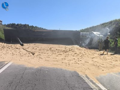 Acidente bloqueia totalmente a BR 285 entre Passo Fundo e Carazinho