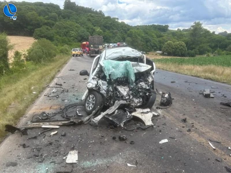 Mulher morre em colisão envolvendo três veículos na RS-324, em Casca