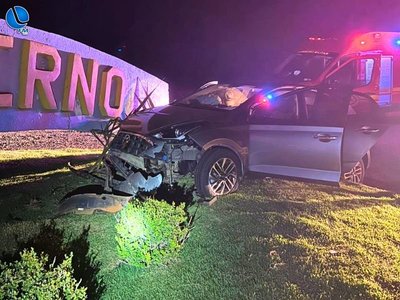Veículo sai da pista e colide contra barranco na BR-285, em Muliterno