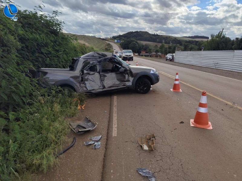 Motorista morre após colisão entre caminhão e caminhonete na ERS-467 em Tapejara