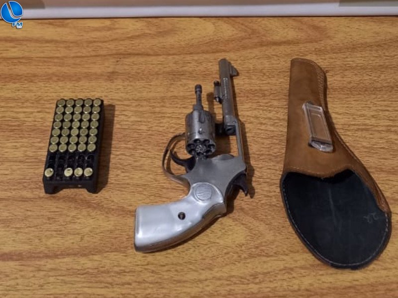 Homem é preso por porte ilegal de arma de fogo, em Santo Expedito do Sul