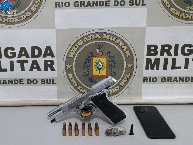 Mulher é baleada acidentalmente pelo namorado, em Erechim