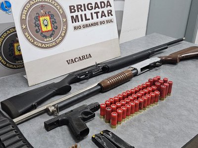Homem é preso por porte de arma no centro de Vacaria