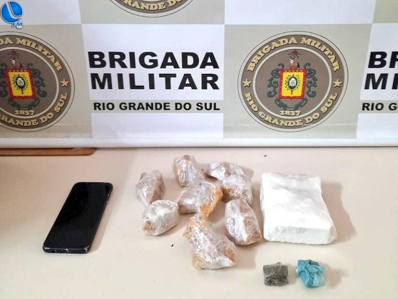 BM prende dupla por tráfico de drogas em Bom Jesus