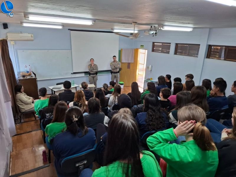 Brigada Militar realiza palestra em escola de São José do Ouro