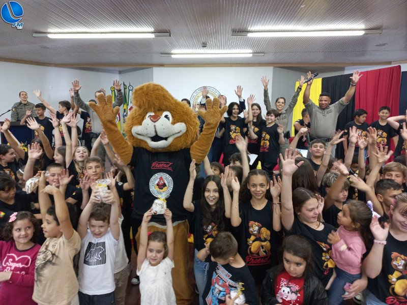 Brigada Militar realiza formatura do Proerd em Nova Prata