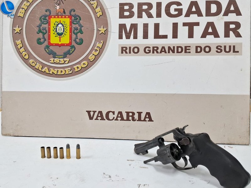 Prisão por porte ilegal de arma de fogo é registrada pela Brigada Militar de Vacaria