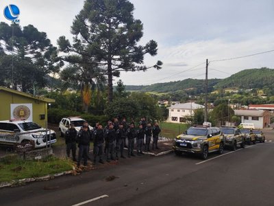 Pelotão de Choque reforça policiamento em Cacique Doble durante reunião na reserva indígena