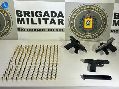 Brigada Militar prende homem e apreende menor com arsenal em Guaporé
