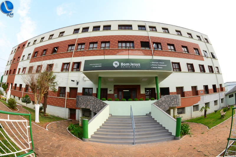 Escola Bom Jesus Rainha da Paz ficou entre as 7 melhores com a melhor nota no Enem 2022 no Rio Grande do Sul