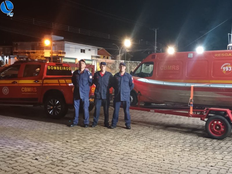 Bombeiro de Lagoa Vermelha auxiliam no resgate de atingidos por temporal na Serra Gaúcha