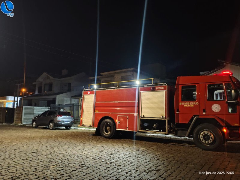 Bombeiros controlam princípio de incêndio em chaminé no centro de Lagoa Vermelha