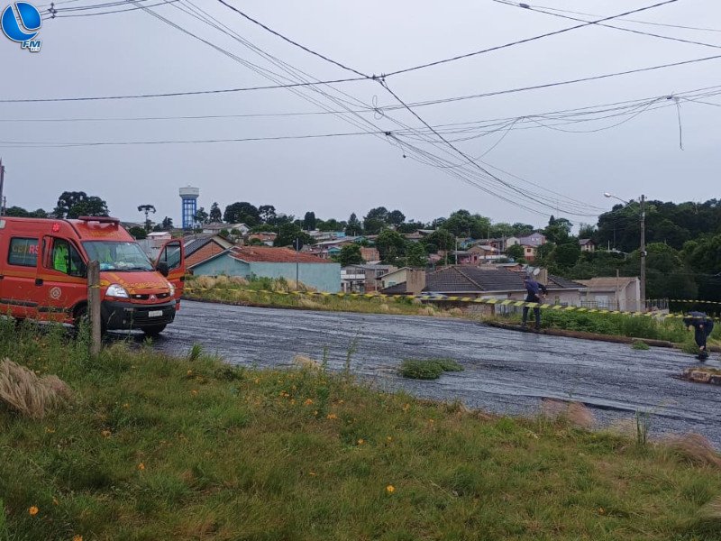 Bombeiros realizam isolamento de rua no bairro Vivenda da Lagoa
