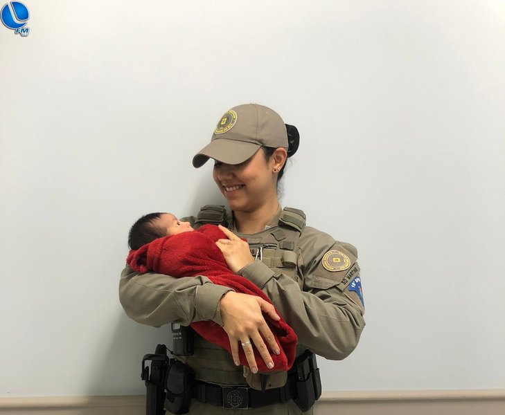 Recém nascido engasgado é resgatado no bairro Floresta