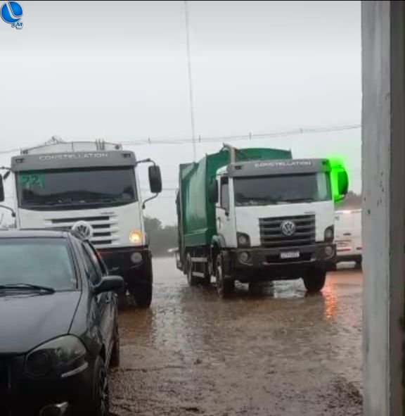 Empresa de coleta de lixo demite funcionários