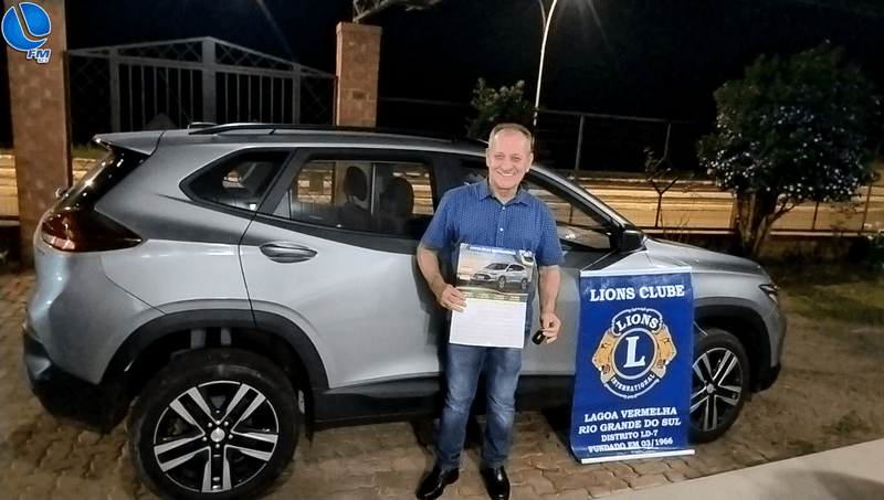 Rifa: Lions Clube procede entrega do veículo
