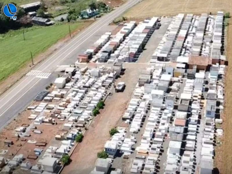 Sepultura é violada e crânio é furtado no Cemitério Municipal de Barracão