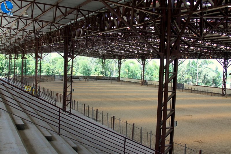 Cobertura da cancha do Parque de Rodeios: expectativa da licitação