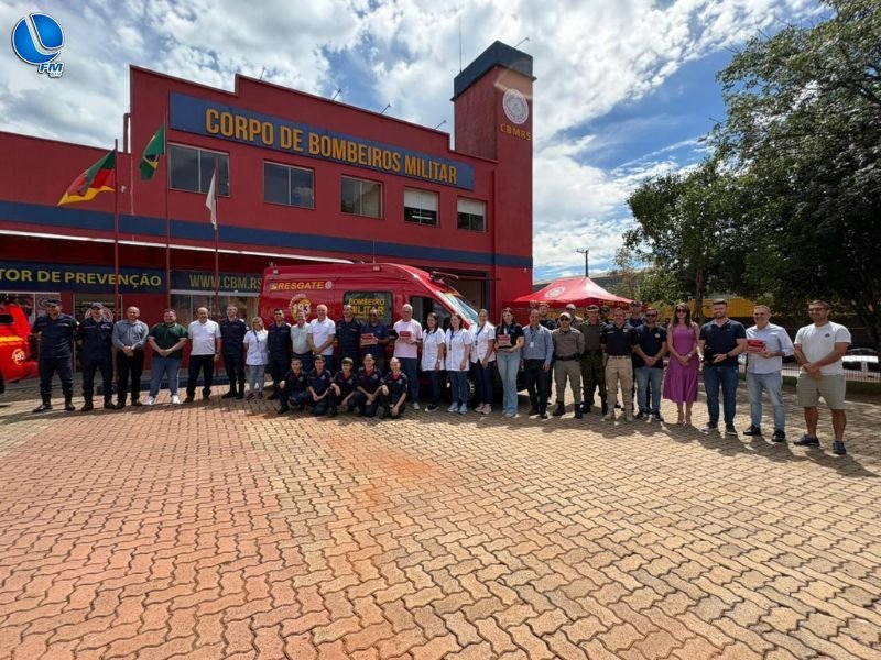Corpo de Bombeiros realiza solenidade de entrega de ambulância do PISEG em Lagoa Vermelha