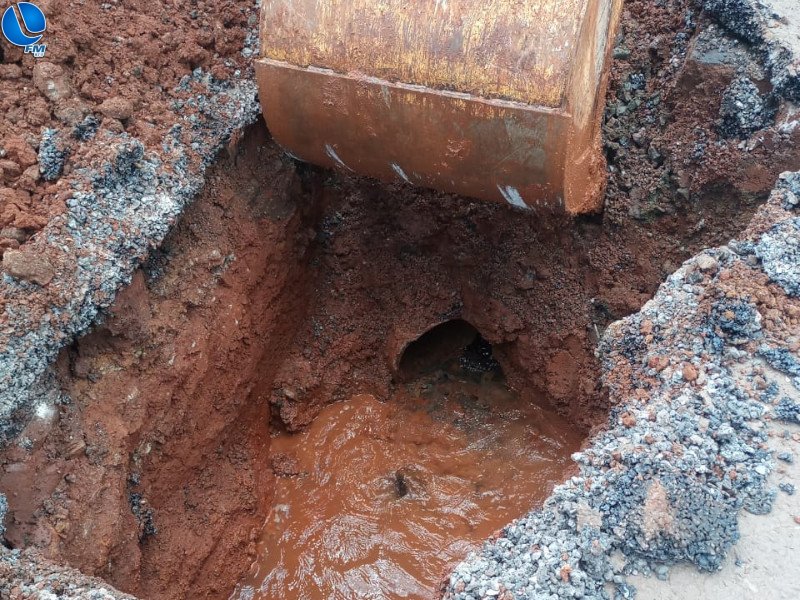 Ruptura de tubulação causa falta de água no bairro Gaúcha