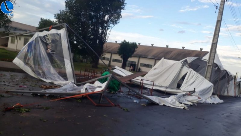 Prejuízos são registrados após temporal em Nicolau Vergueiro