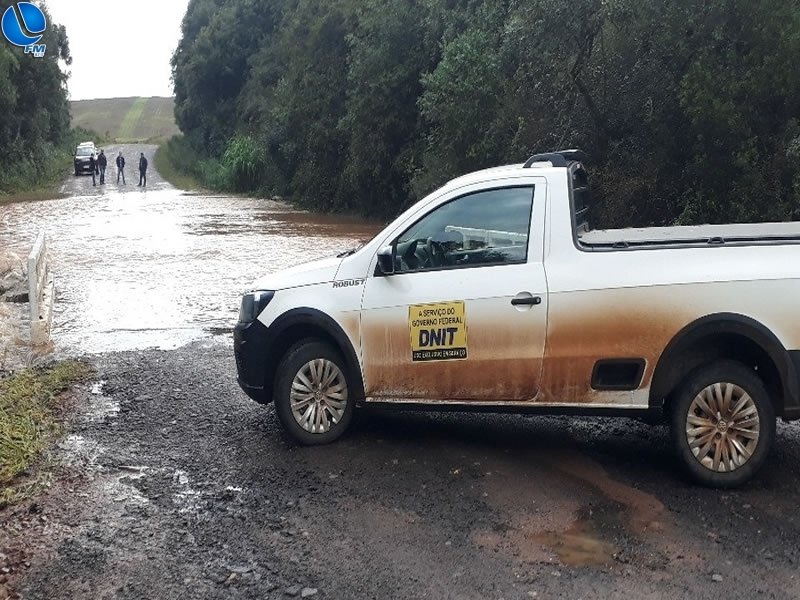 Dnit informa: BR 470 na altura do Km 107 está interditada devido a cheia do Arroio Floriano