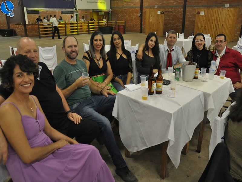 Baile Gaúcho na Associação dos Motoristas de Lagoa Vermelha com Quinteto Serrano e os Serranos