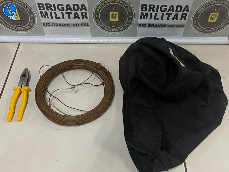 Dupla é presa por furto de fios de cobre no interior de Protásio Alves