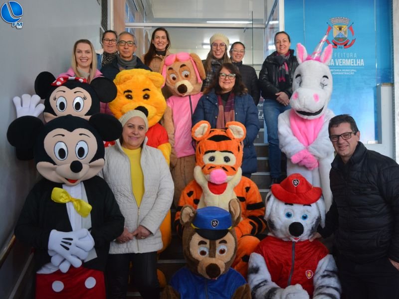Grupo Coração Solidário apresenta projeto de fantoches na Prefeitura