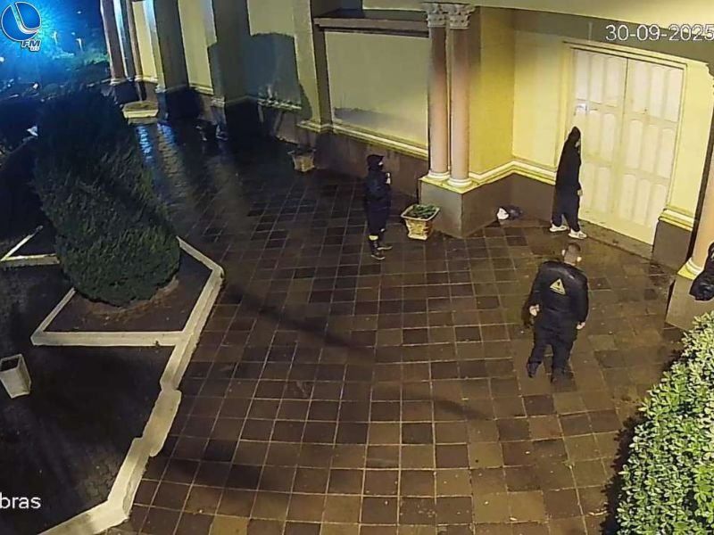 Homem é flagrado vandalizando Igreja Matriz em Tapejara