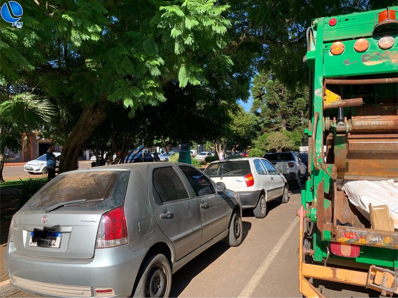 Moradores de rua são retirados das praças