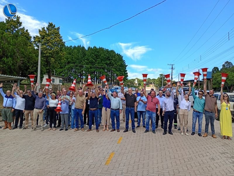 Lagoa Vermelha inaugura pavimentação da Rua Valmor Bonotto no Distrito Industrial 1